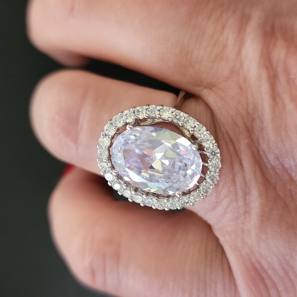 Oval Crystal Ring - Picture 1 of 2